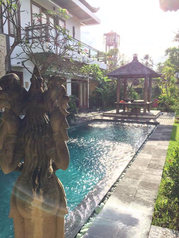 Kubu Dimedauh Hotel Kuta Lombok Eksteriør billede